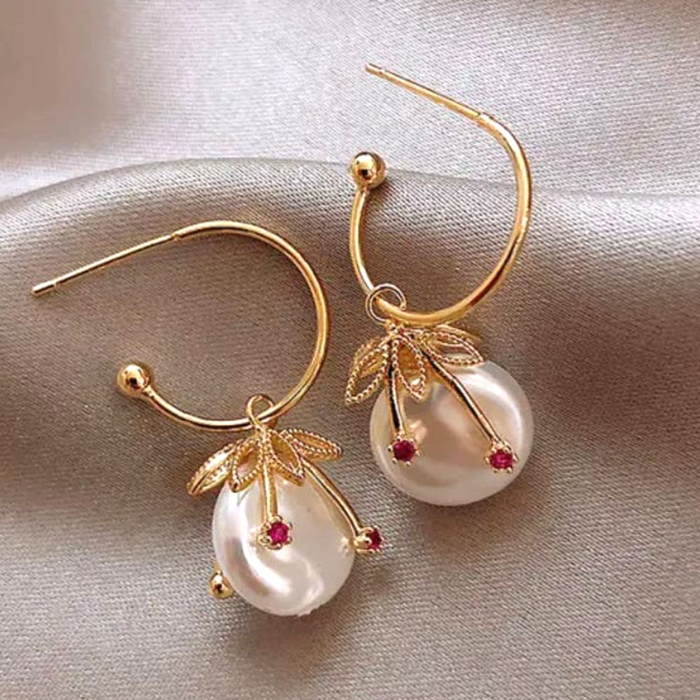 Trendy Pearl Dangling Hook Earrings Gold Tone New